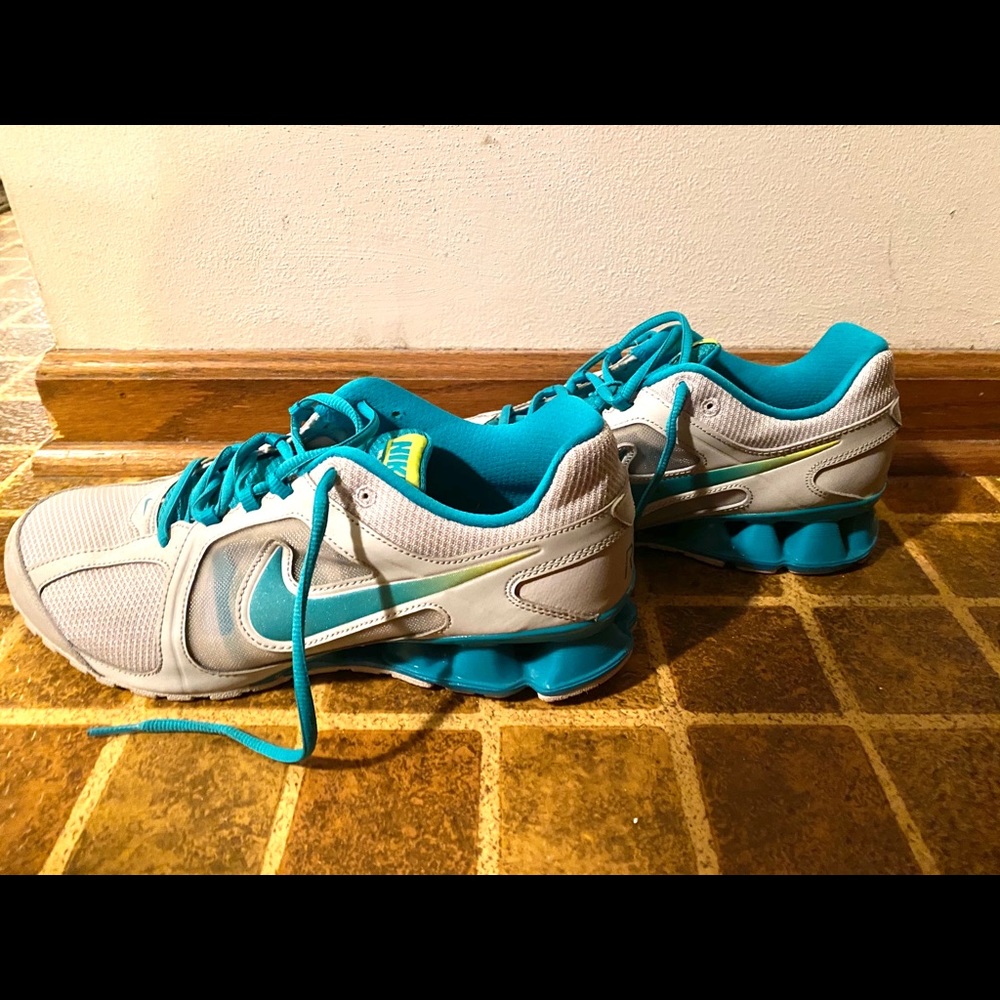 Women’s 11 Nike Reax